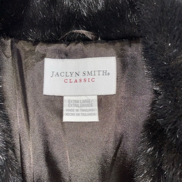 Black faux fur coat, soft comfy coat - Picture 3 of 3